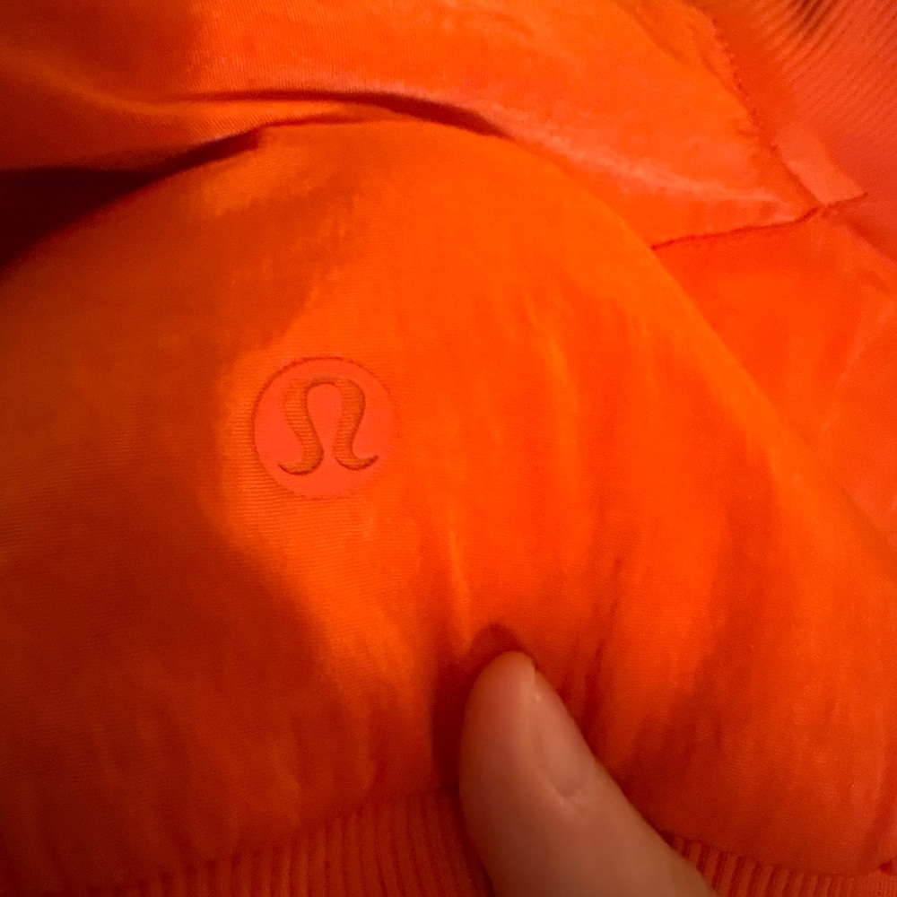 Lululemon Reversible Non-stop Bomber Jacket in Autumn Red - Picture 6 of 6